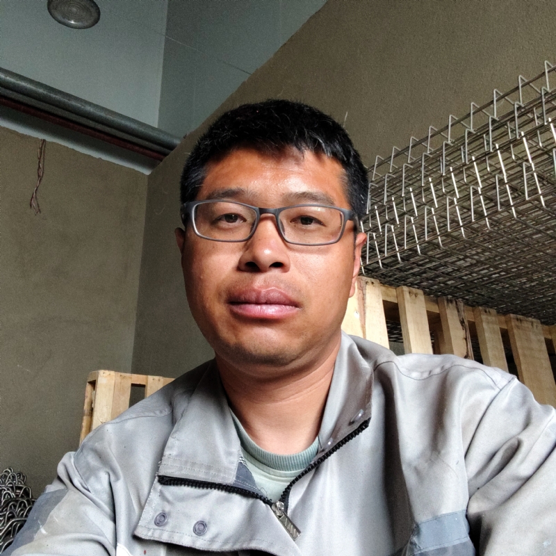 萤火的第一张照片--祥云王婆说媒